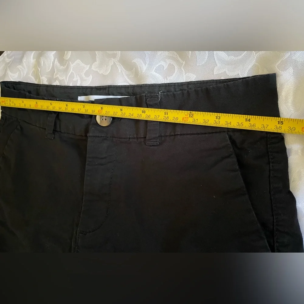Old Navy black shorts